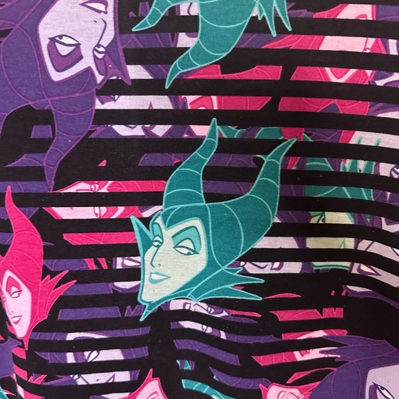 Lularoe Simply Comfortable Women's Disney Maleficent Short Sleeve Stretch Shirt - Picture 2 of 4